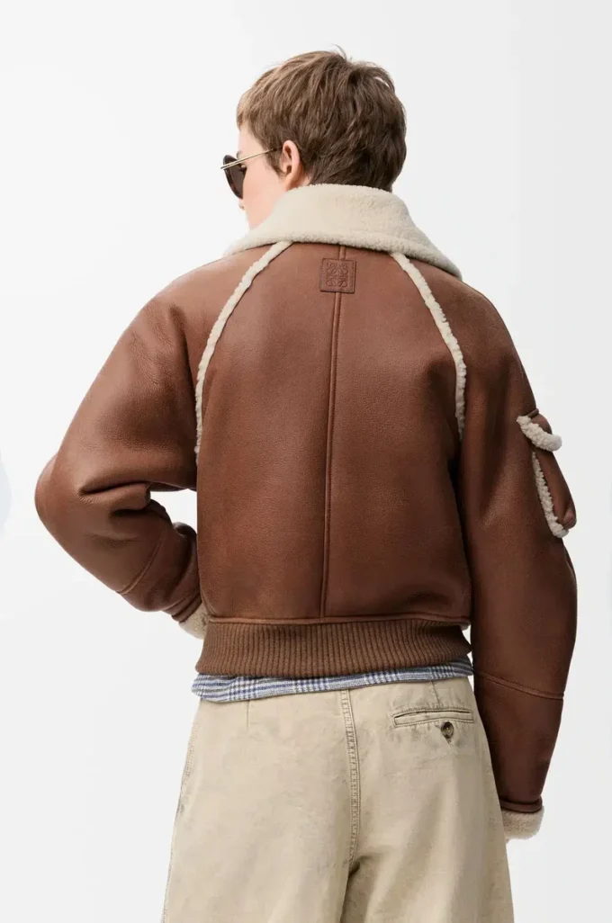 Chaqueta bomber de piel de oveja marrón Chaqueta bomber de piel de oveja marrón