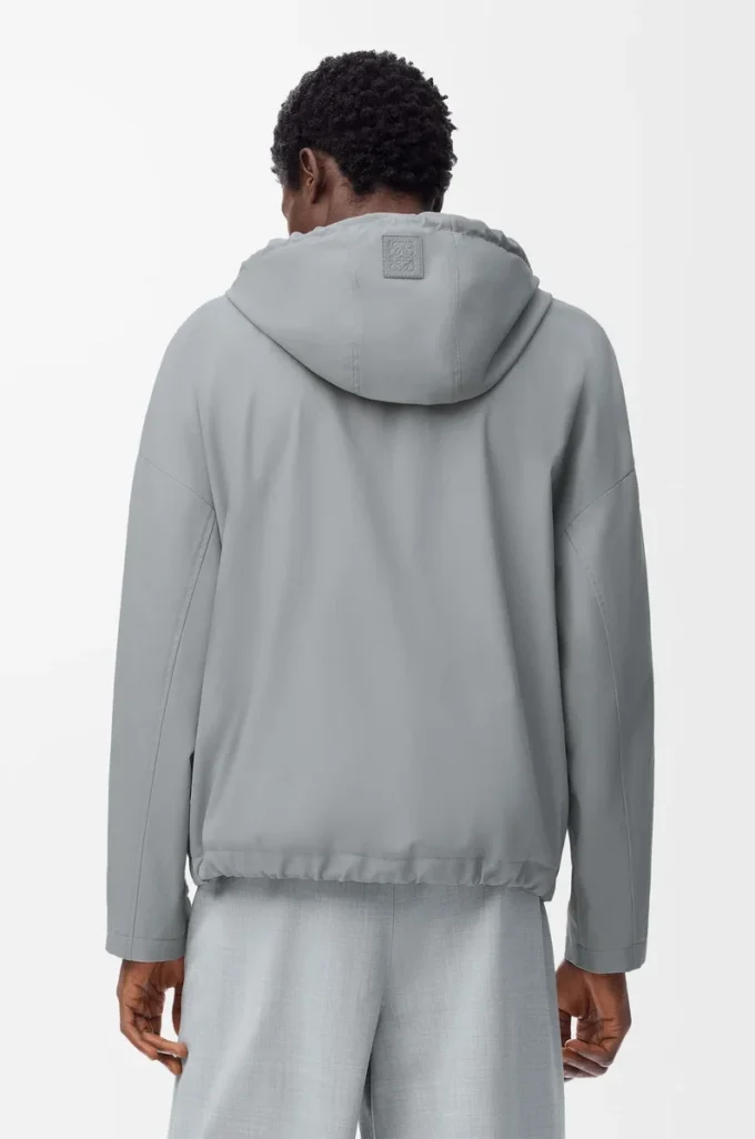 Chaqueta con capucha de algodón gris claro Chaqueta con capucha de algodón gris claro