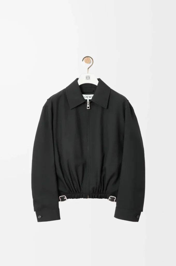 Chaqueta con cinturón de lana negra Chaqueta con cinturón de lana negra
