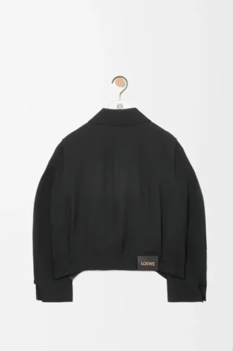 Chaqueta con cinturón de lana negra Chaqueta con cinturón de lana negra