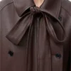 Chaqueta con lazo en piel de cordero napa color chocolate oscuro Chaqueta con lazo en piel de cordero napa color chocolate oscuro