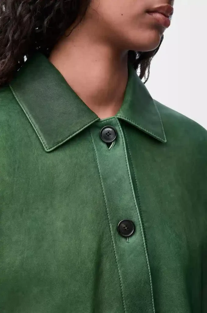 Chaqueta con puños vueltos de piel de cordero napa verde oscuro Chaqueta con puños vueltos de piel de cordero napa verde oscuro