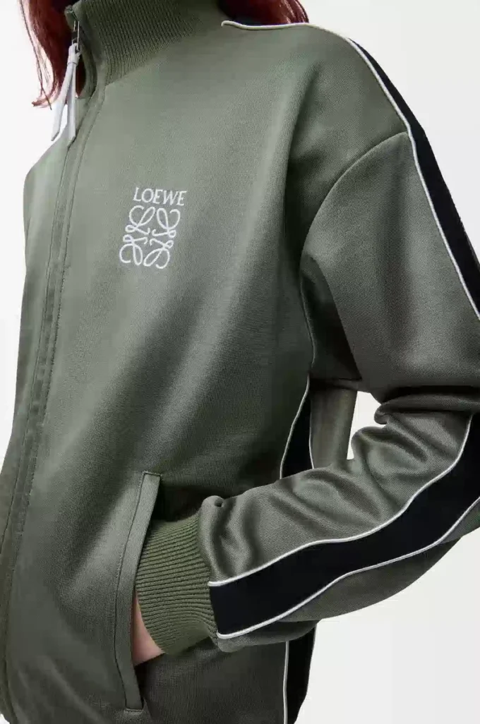Chaqueta de chándal en jersey técnico verde caqui Chaqueta de chándal en jersey técnico verde caqui