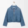 Chaqueta drapeada en denim azul índigo Chaqueta drapeada en denim azul índigo