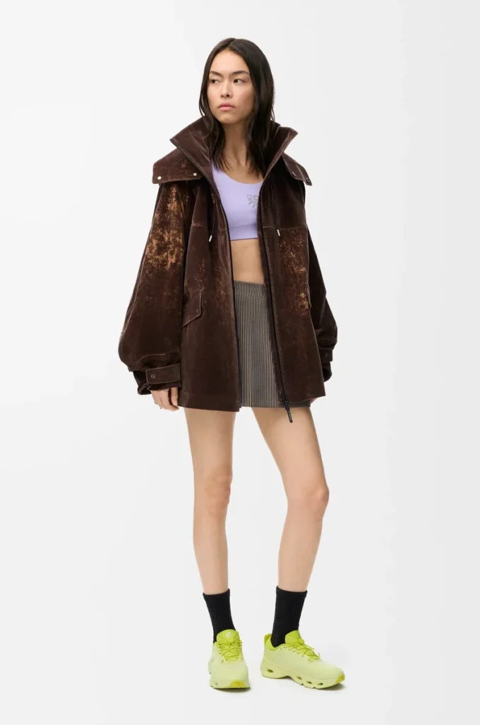 Chaqueta en tejido técnico flocado Marrón chocolate Chaqueta en tejido técnico flocado Marrón chocolate