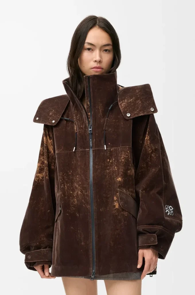 Chaqueta en tejido técnico flocado Marrón chocolate Chaqueta en tejido técnico flocado Marrón chocolate