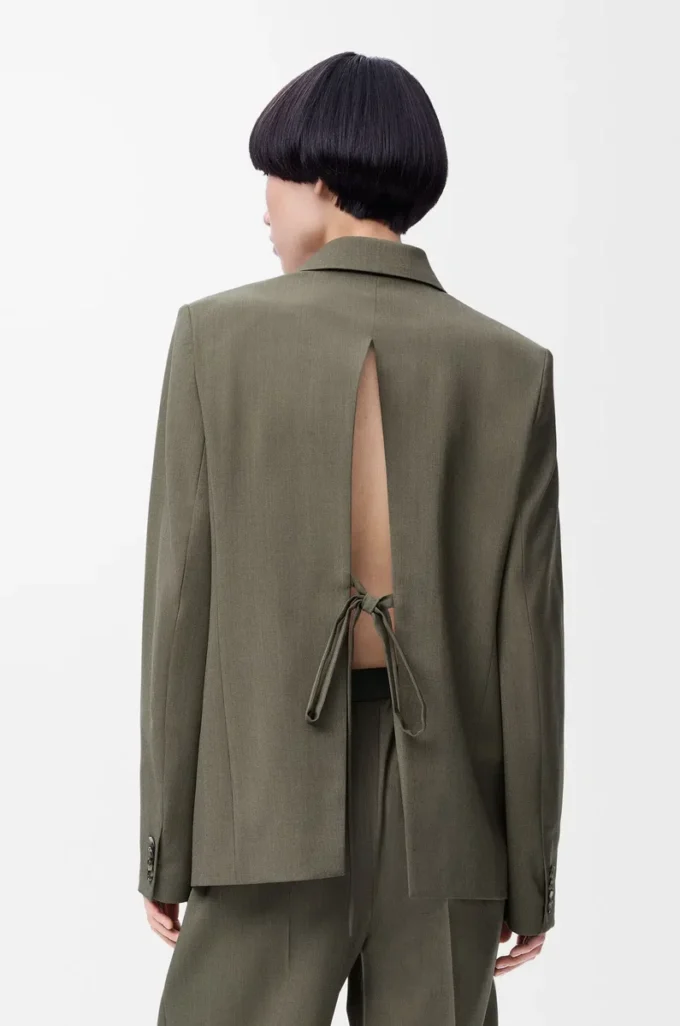 Chaqueta entallada de lana verde caqui Chaqueta entallada de lana verde caqui
