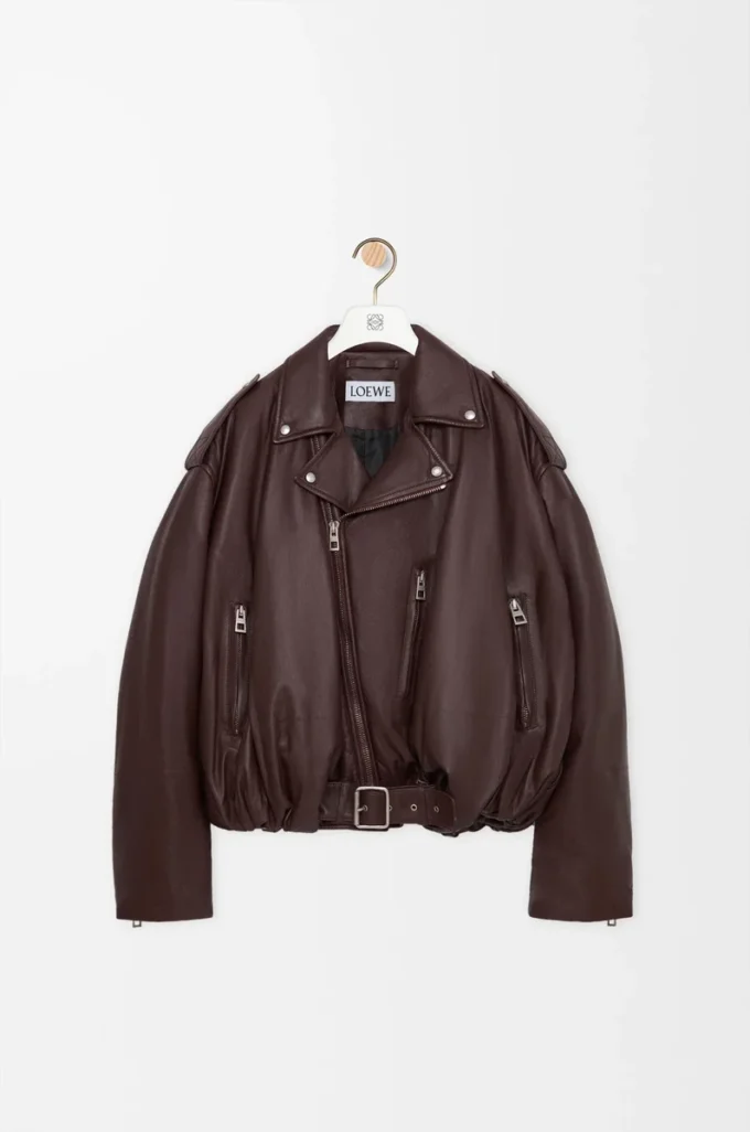 Chaqueta motera abullonada en piel de cordero napa Marrón oscuro Chaqueta motera abullonada en piel de cordero napa Marrón oscuro