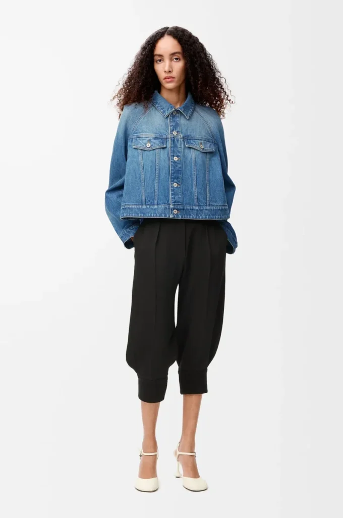 Chaqueta trapecio en denim azul denim Chaqueta trapecio en denim azul denim