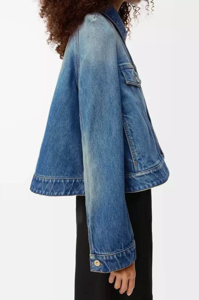 Chaqueta trapecio en denim azul denim Chaqueta trapecio en denim azul denim