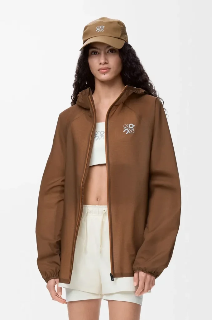 Chaqueta Ultra en tejido técnico Toffee Chaqueta Ultra en tejido técnico Toffee