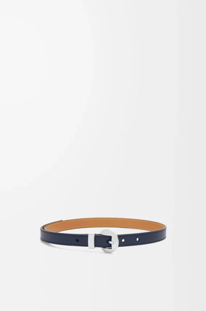 Cinturón Pebble de piel de becerro lisa Deep Navy/Palladium Cinturón Pebble de piel de becerro lisa Deep Navy/Palladium