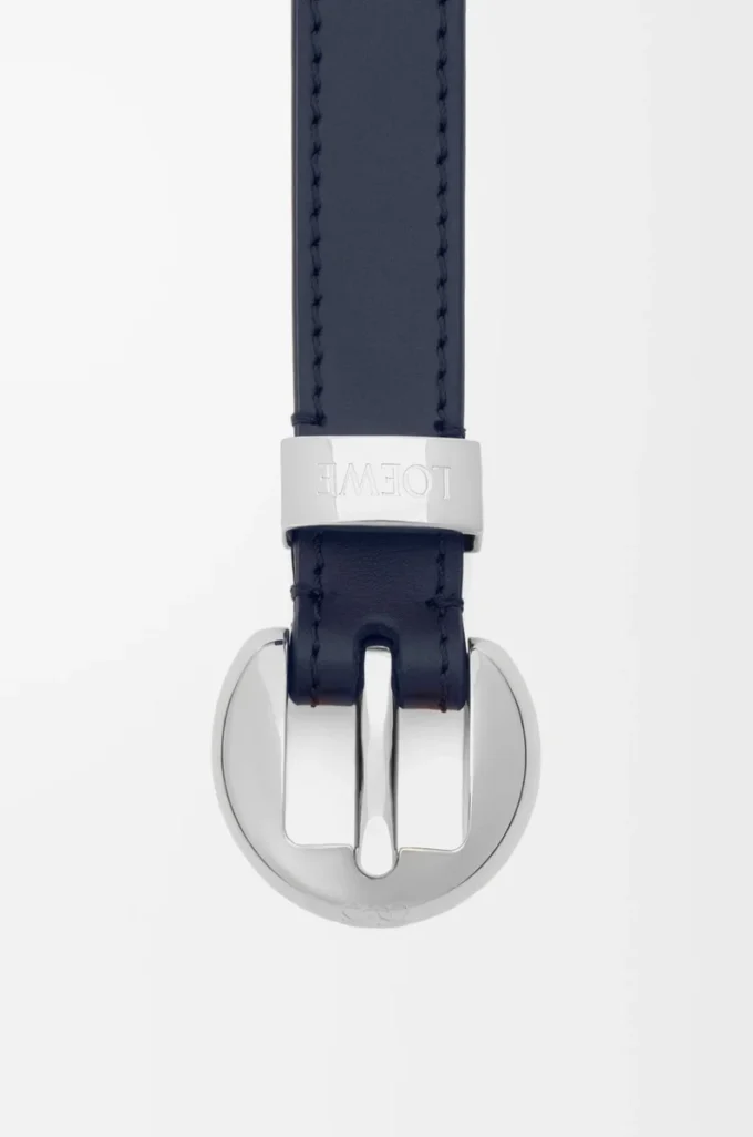 Cinturón Pebble de piel de becerro lisa Deep Navy/Palladium Cinturón Pebble de piel de becerro lisa Deep Navy/Palladium