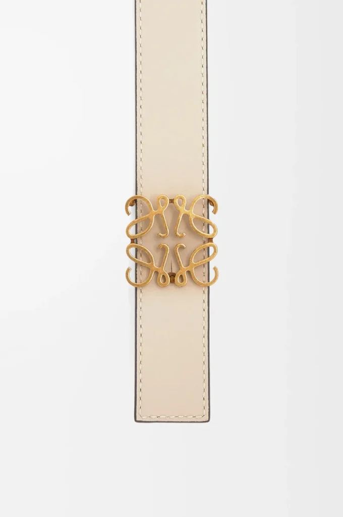 Cinturón reversible Anagram en piel de becerro lisa Warm Desert/Light Oat/Bronze Cinturón reversible Anagram en piel de becerro lisa Warm Desert/Light Oat/Bronze