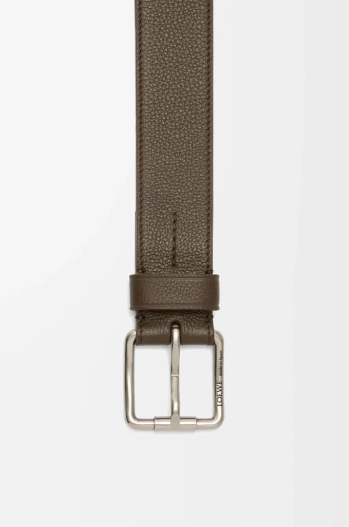 Cinturón Roller Curve en piel de becerro granulada flexible Tundra/Palladium vintage Cinturón Roller Curve en piel de becerro granulada flexible Tundra/Palladium vintage