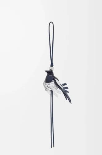 Colgante Magpie en piel de becerro clásica Negro/Plata Colgante Magpie en piel de becerro clásica Negro/Plata