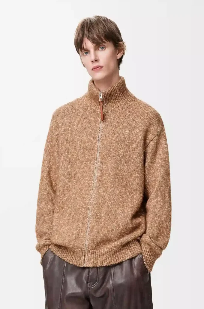 Cárdigan con cremallera de algodón, lino y lana. Beige. Cárdigan con cremallera de algodón, lino y lana. Beige.
