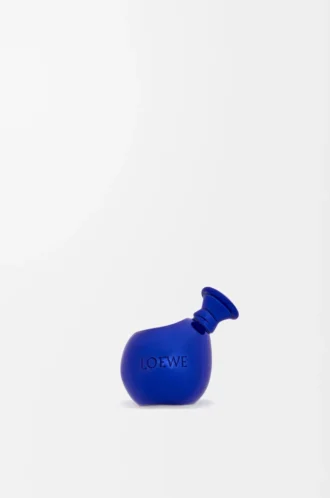 Dados pequeños con forma de globo azul oscuro
