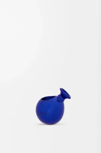 Dados pequeños con forma de globo azul oscuro