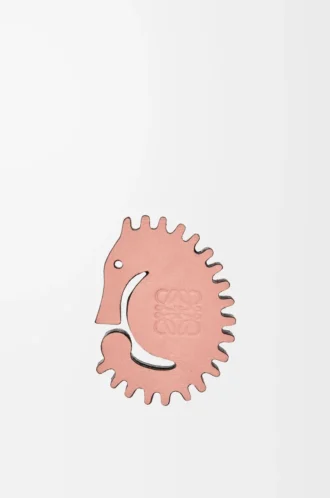 Dados Seahorse en piel de becerro clásica Blossom/Tan