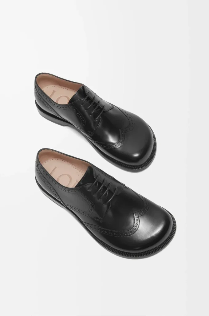 Derby brogue Campo en piel de becerro cepillada Negro Derby brogue Campo en piel de becerro cepillada Negro