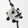 Dije de mapache en fieltro gris Dije de mapache en fieltro gris