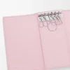 Estuche para llaves Anagram en piel de becerro granulada Blossom Estuche para llaves Anagram en piel de becerro granulada Blossom