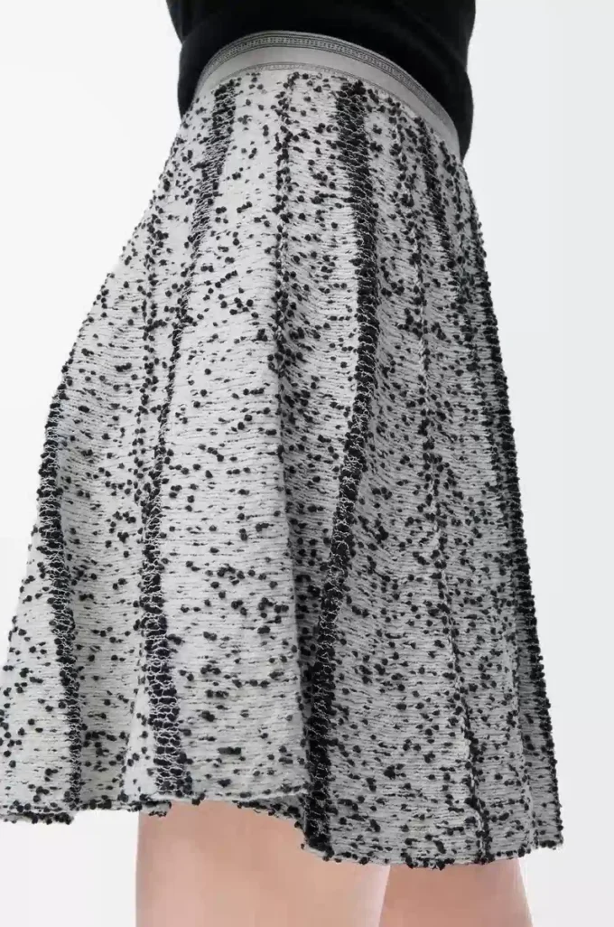 Falda de lana en blanco/negro Falda de lana en blanco/negro