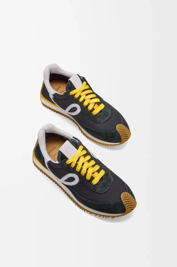 Flow Runner 2.0 en nailon y ante Negro/Blanco/Caqui