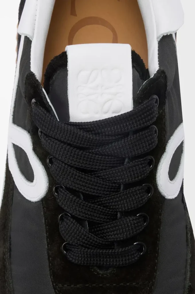 Flow Runner en nylon y ante Negro/Blanco Flow Runner en nylon y ante Negro/Blanco