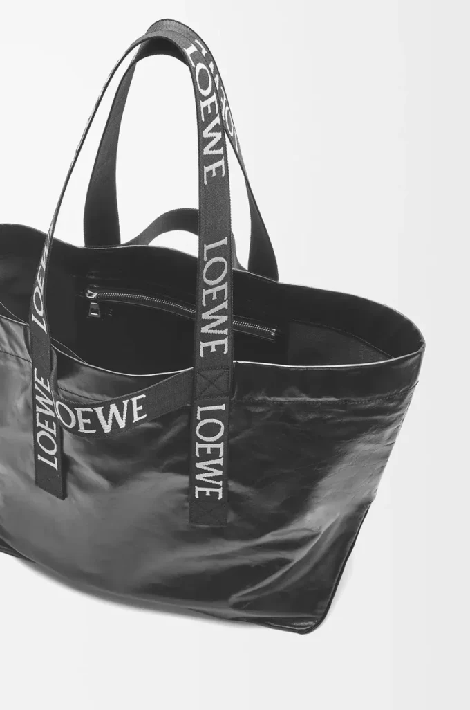 Fold Shopper en piel de becerro papel Negro