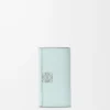 Funda para llaves Anagram en piel de becerro granulada Frozen Funda para llaves Anagram en piel de becerro granulada Frozen