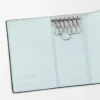 Funda para llaves Anagram en piel de becerro granulada Frozen Funda para llaves Anagram en piel de becerro granulada Frozen