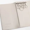 Funda para llaves Anagram en piel de becerro granulada Light Ghost Funda para llaves Anagram en piel de becerro granulada Light Ghost