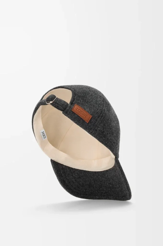 Gorra con parche de lana Gris Gorra con parche de lana Gris