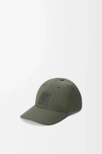 Gorra con parche de lona verde caqui