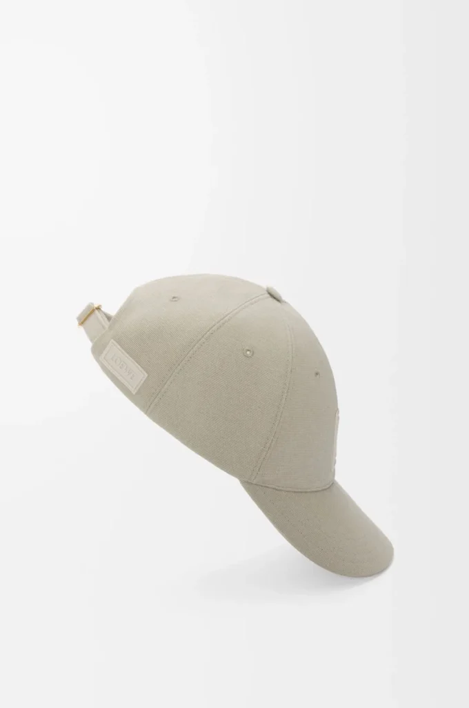 Gorra con parche en lona Shell Grey Gorra con parche en lona Shell Grey