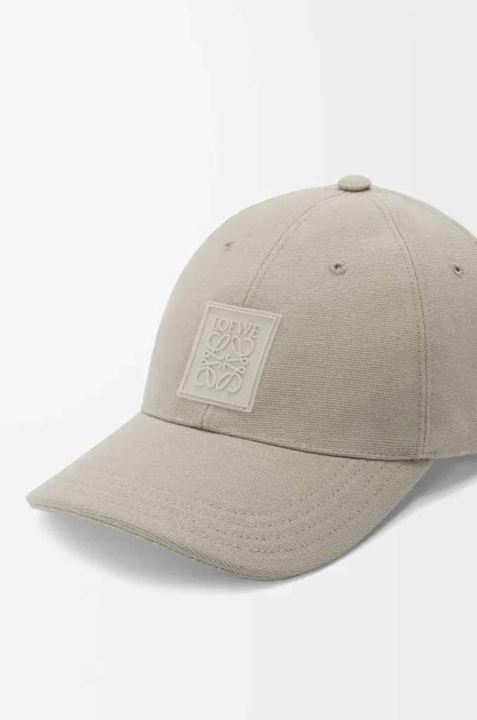 Gorra con parche en lona Shell Grey Gorra con parche en lona Shell Grey