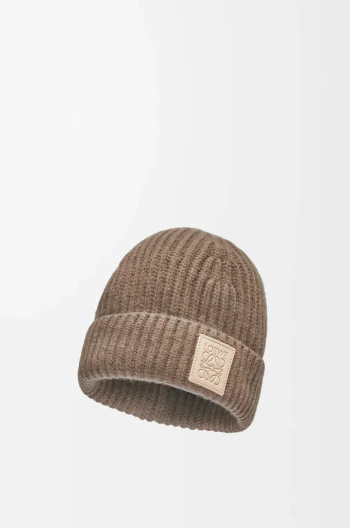 Gorro de cachemira en color beige Gorro de cachemira en color beige