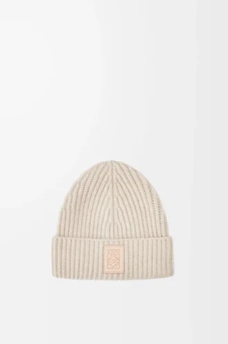 Gorro de cachemira en color beige claro Gorro de cachemira en color beige claro