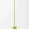Llavero con forma de insecto hoja en cuero con cuentas color verde prado Llavero con forma de insecto hoja en cuero con cuentas color verde prado