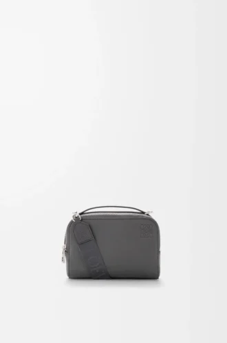 Mini bolso bandolera para cámara en piel de becerro granulada suave color antracita