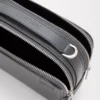 Mini bolso bandolera para cámara en piel de becerro granulada suave color antracita