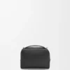 Mini bolso bandolera para cámara en piel de becerro granulada suave, color negro