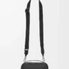 Mini bolso bandolera para cámara en piel de becerro granulada suave, color negro