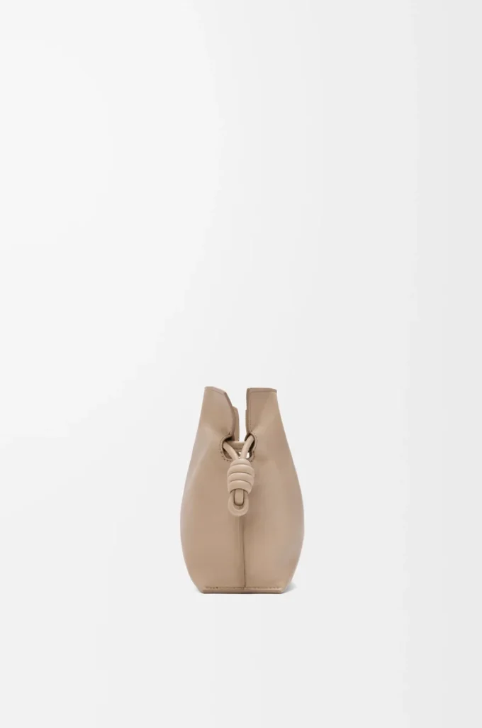 Mini bolso de mano Flamenco en piel de becerro napa arena