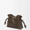 Mini bolso de mano Flamenco en piel de becerro napa Chocolate Mini bolso de mano Flamenco en piel de becerro napa Chocolate