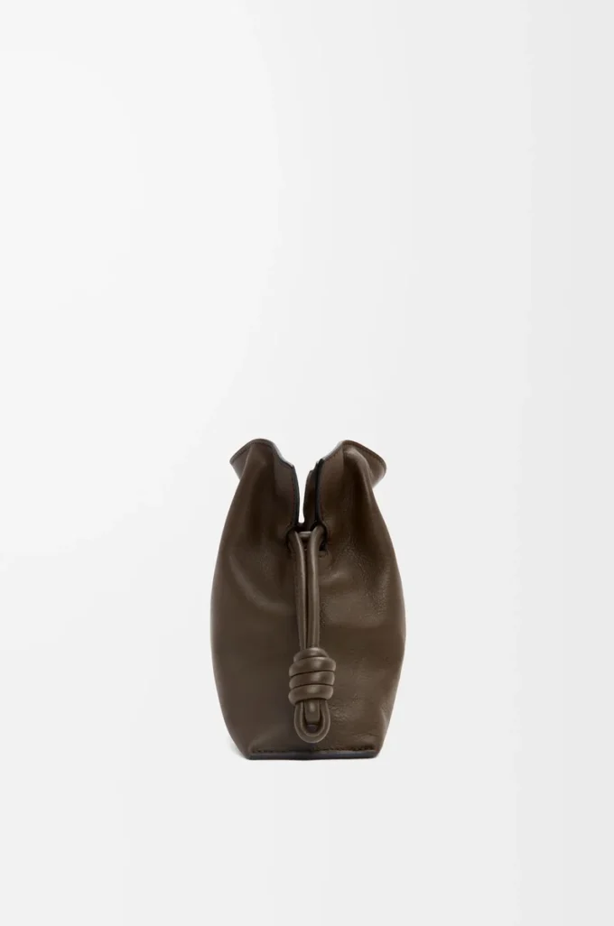 Mini bolso de mano Flamenco en piel de becerro napa Chocolate Mini bolso de mano Flamenco en piel de becerro napa Chocolate