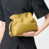Mini bolso de mano Flamenco en piel de becerro napa Ginger Mini bolso de mano Flamenco en piel de becerro napa Ginger