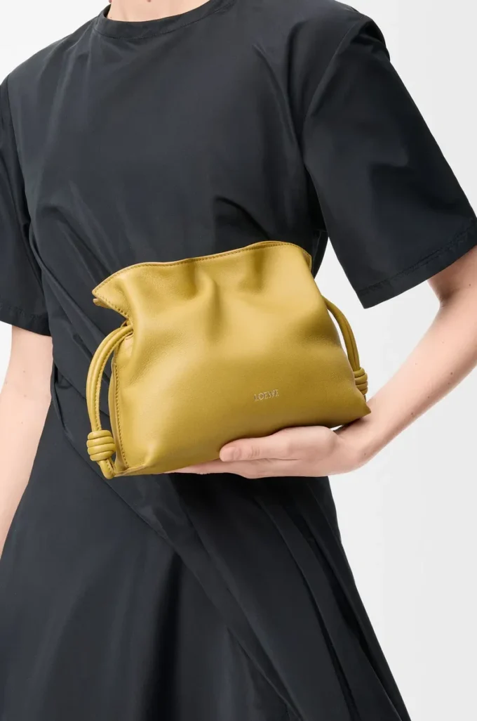 Mini bolso de mano Flamenco en piel de becerro napa Ginger Mini bolso de mano Flamenco en piel de becerro napa Ginger